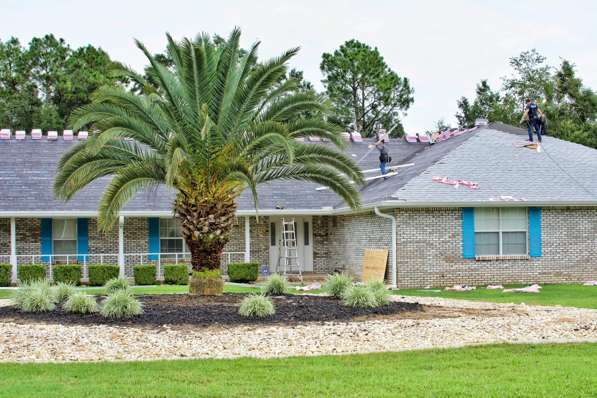 Elite-Pro roofing crew working on a Northwest Florida home